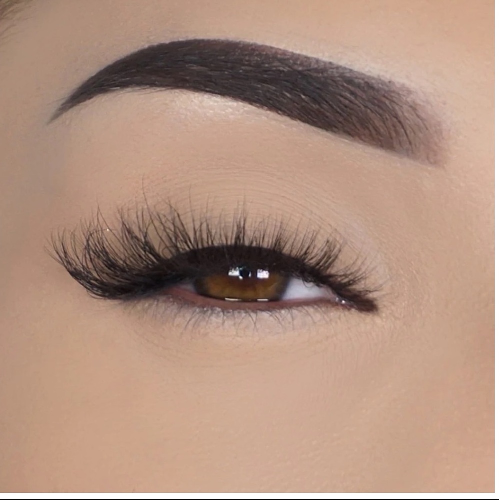 Lily Lashes DOHA
